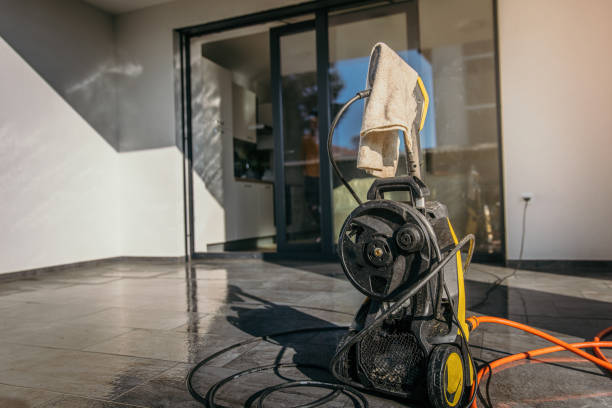 Best Animal Enclosure Cleaning  in Hamilton, MO